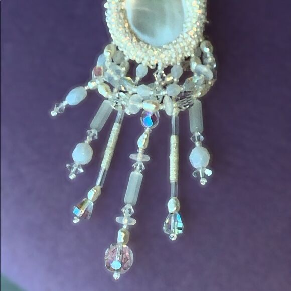 Vintage hand beaded mother of pearl crystal pearl chandelier bridal sash pin - Picture 12 of 17